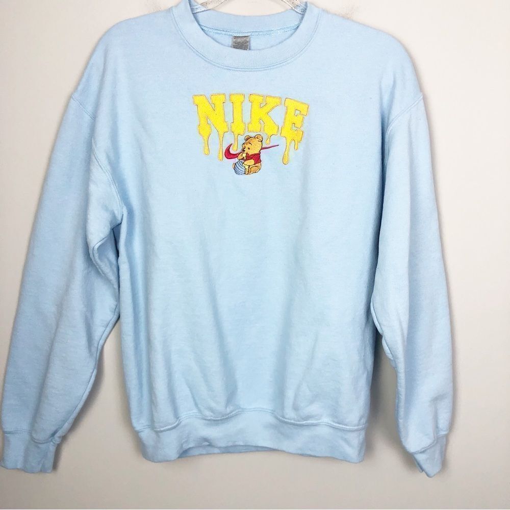 UNBRANDED | Nike x Winnie the Pooh Embroidered Blue Crewneck Sweatshirt Size M